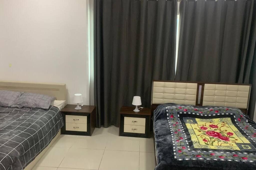 2 Bedroom With 4 King Size Beds دبي المظهر الخارجي الصورة